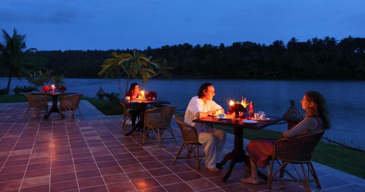 Fragrant Nature Backwater Resort & Ayurveda Spa Kollam Exterior foto