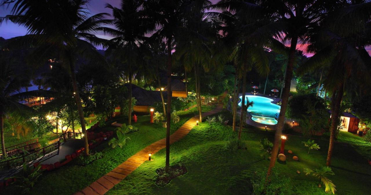 Fragrant Nature Backwater Resort & Ayurveda Spa Kollam Exterior foto