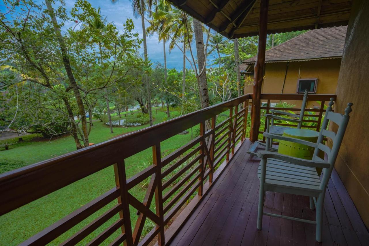Fragrant Nature Backwater Resort & Ayurveda Spa Kollam Exterior foto