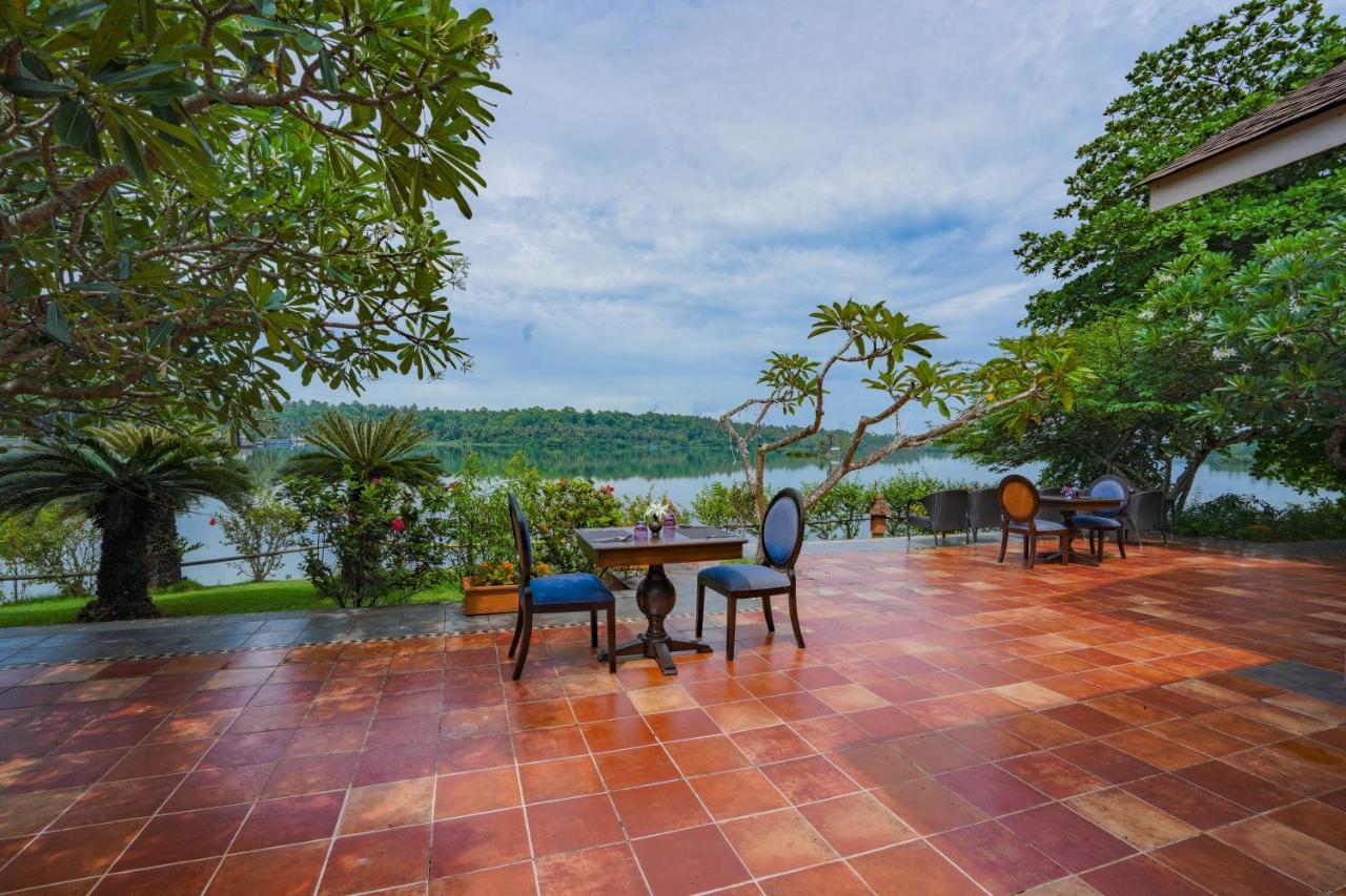 Fragrant Nature Backwater Resort & Ayurveda Spa Kollam Exterior foto