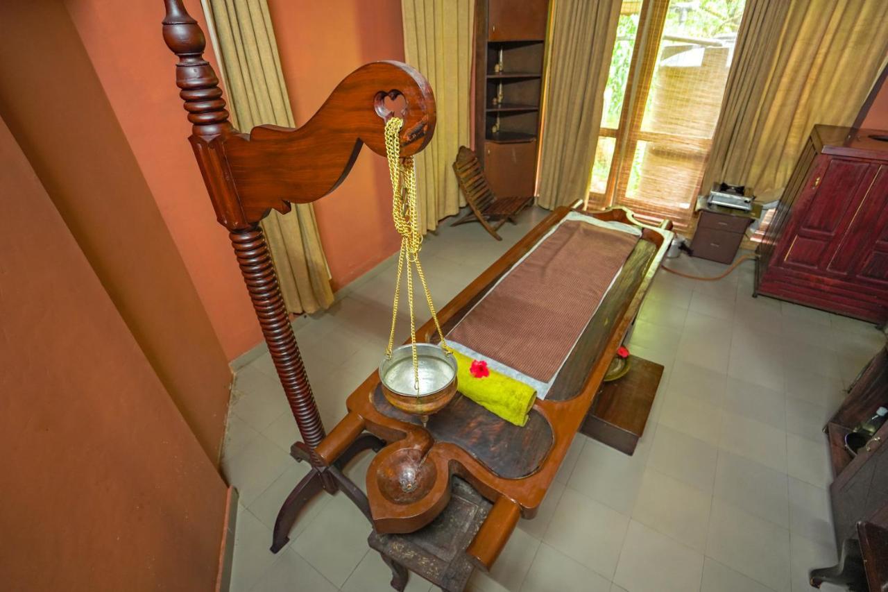 Fragrant Nature Backwater Resort & Ayurveda Spa Kollam Exterior foto