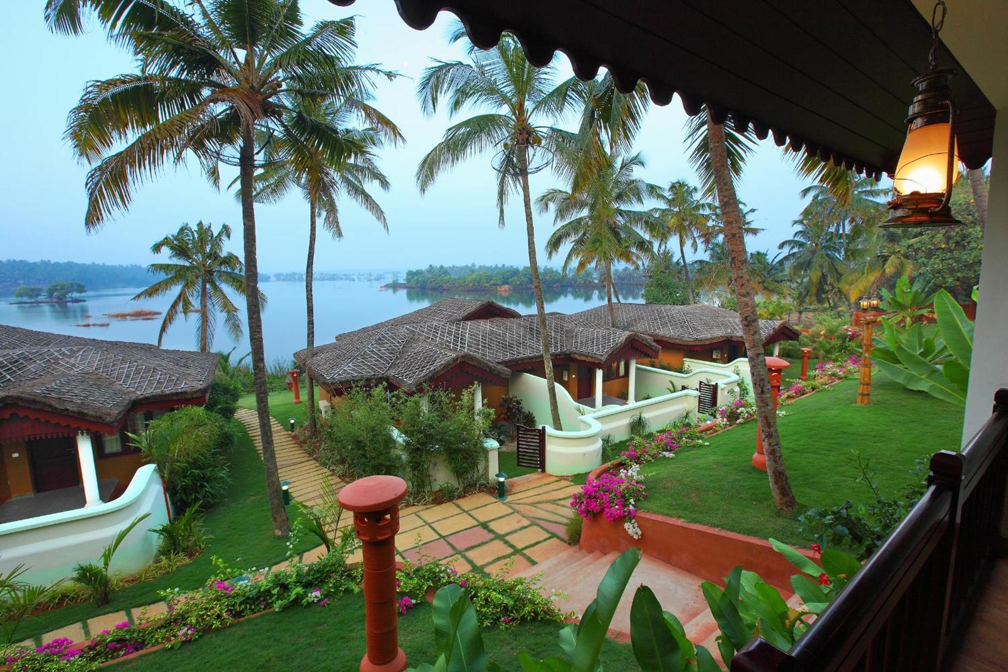 Fragrant Nature Backwater Resort & Ayurveda Spa Kollam Quarto foto