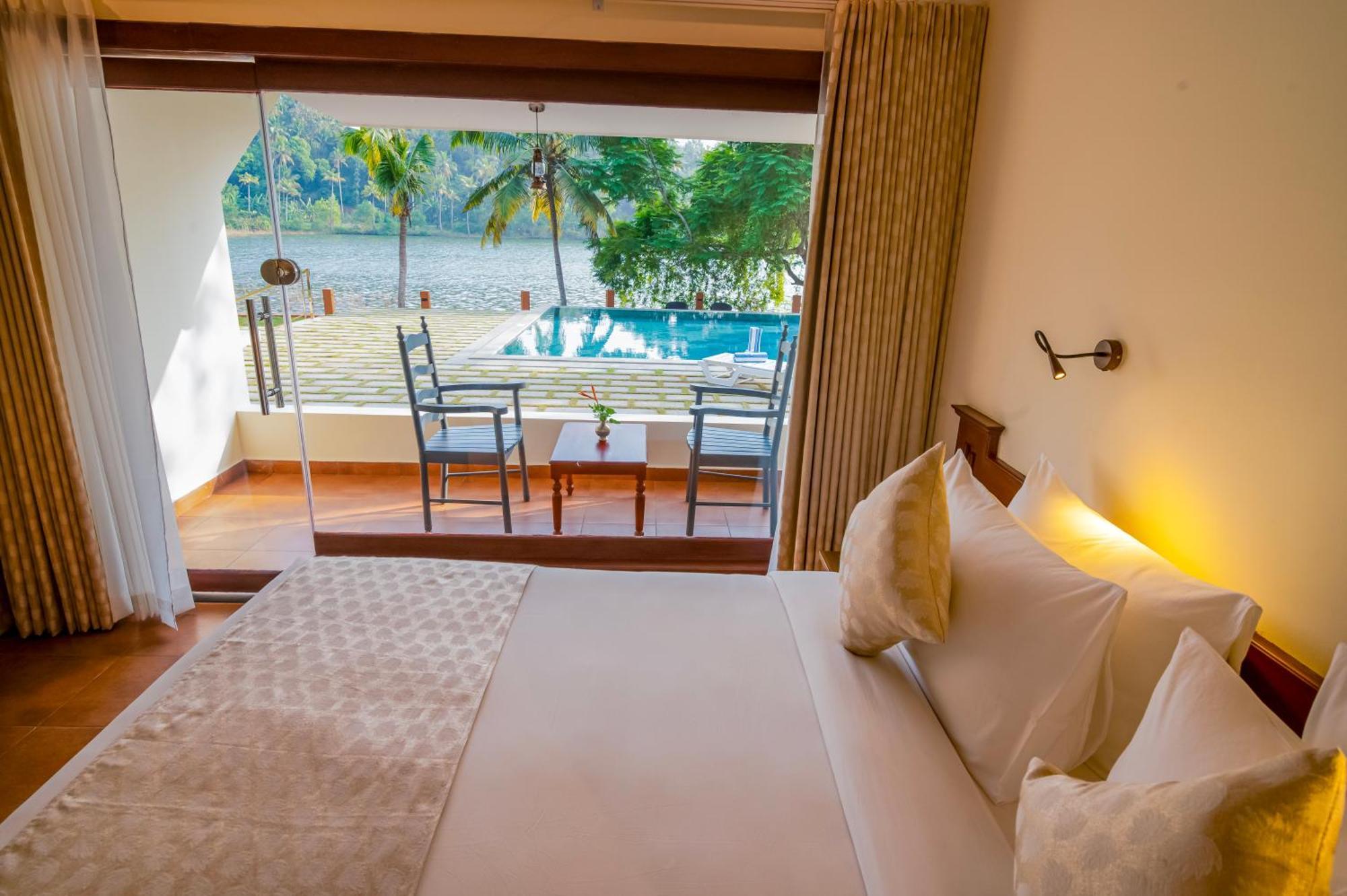 Fragrant Nature Backwater Resort & Ayurveda Spa Kollam Exterior foto