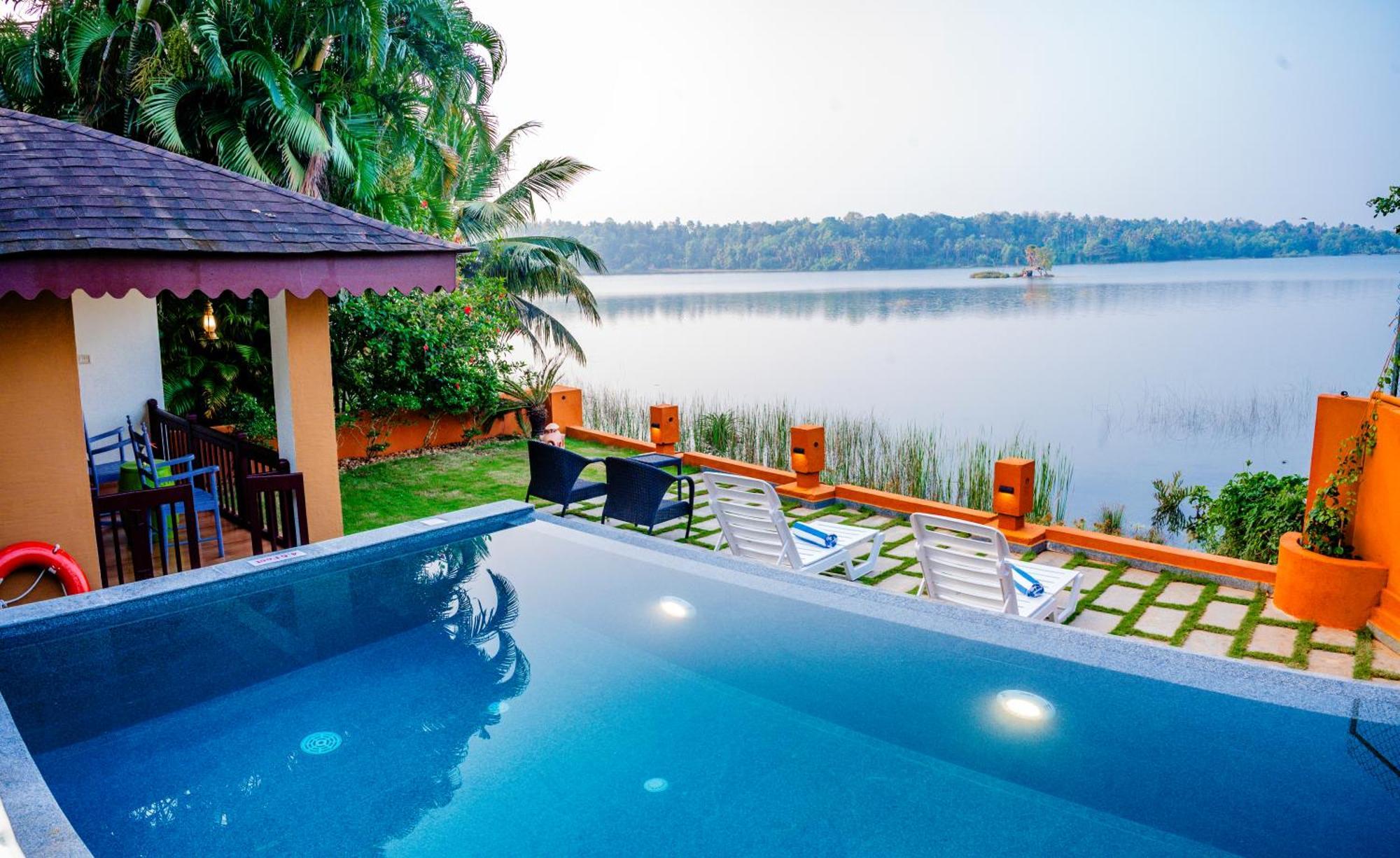 Fragrant Nature Backwater Resort & Ayurveda Spa Kollam Exterior foto