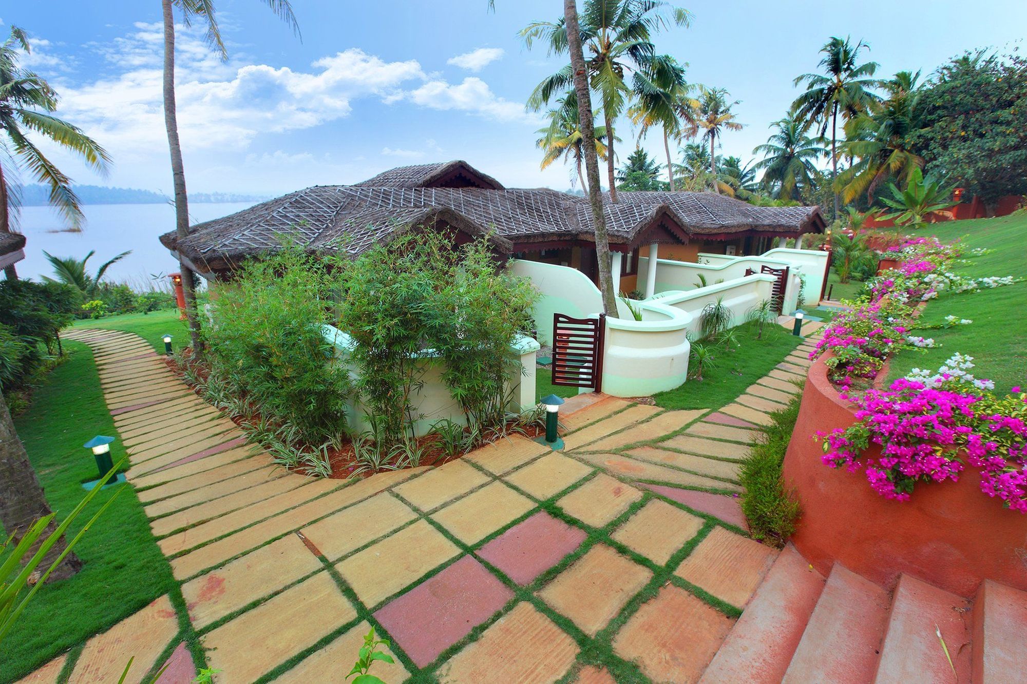 Fragrant Nature Backwater Resort & Ayurveda Spa Kollam Exterior foto
